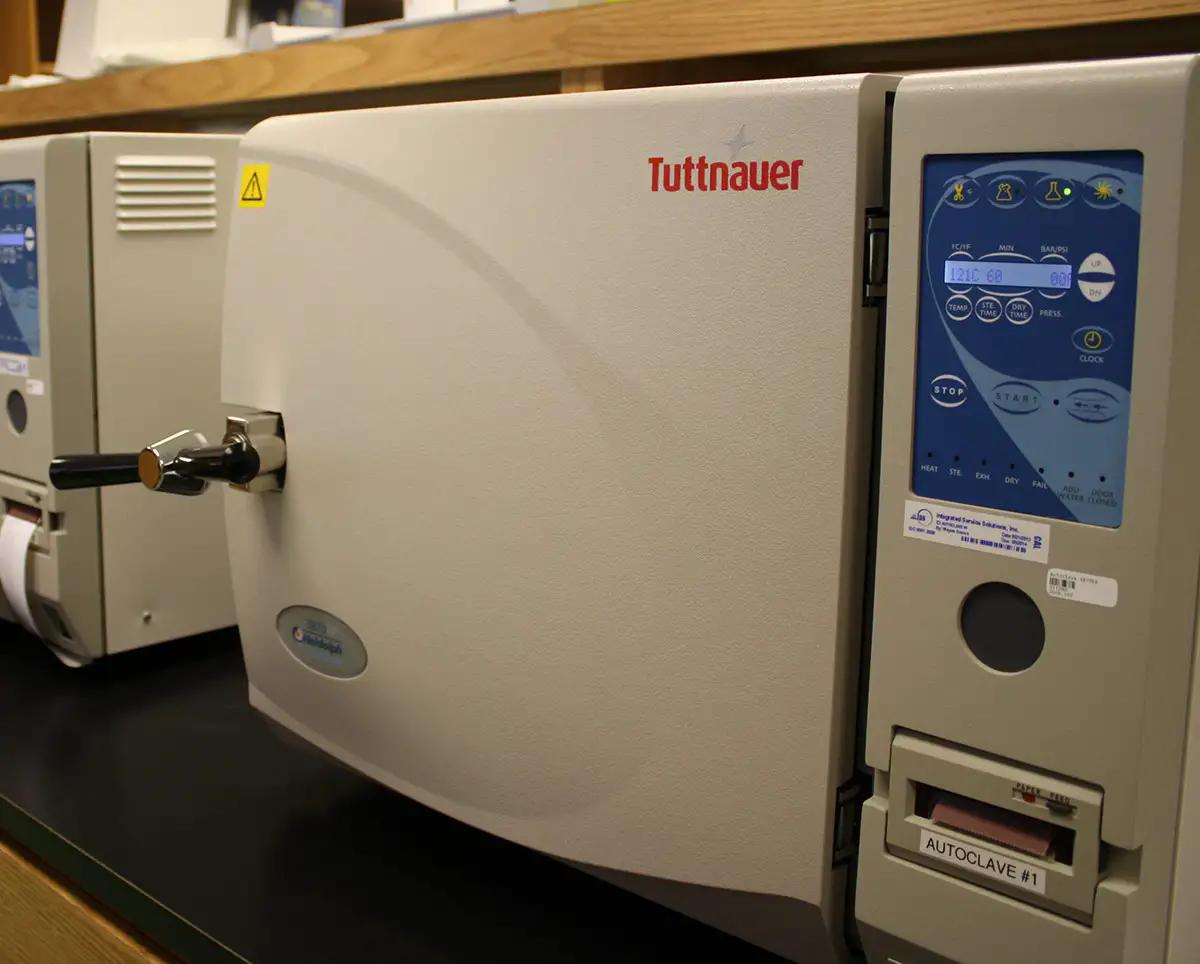 a picture of Autoclave